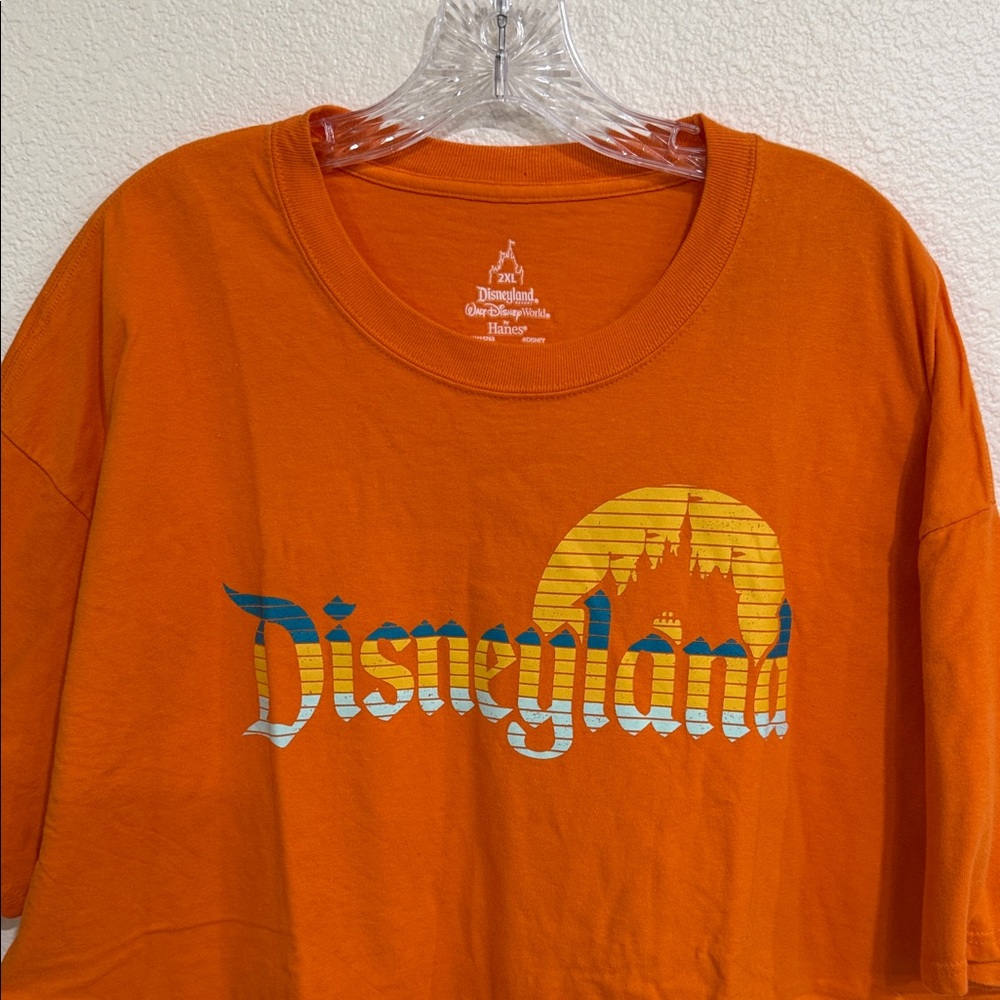 Disneyland Orange Short Sleeve Tee Men’s size 2XL EUC
